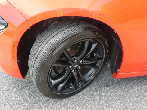 Used 2018 Dodge Charger SXT w/ Blacktop Package RWD image 29