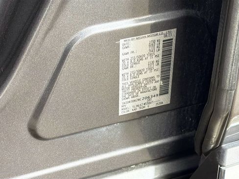 Used 2024 Nissan Pathfinder Platinum AWD/4WD image 36