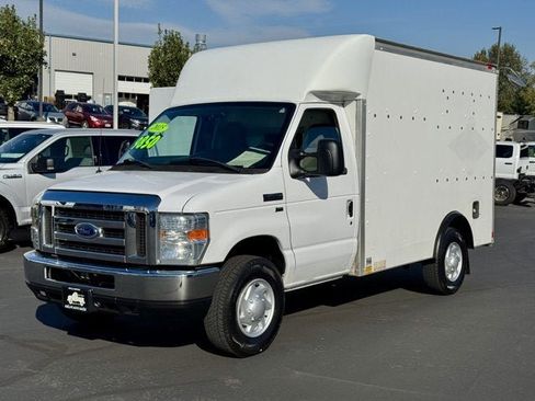 Used 2015 Ford E-350 and Econoline 350 Super Duty image 1