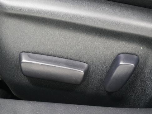 Used 2013 Toyota Camry SE FWD image 15