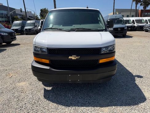 Used 2020 Chevrolet Express 2500 RWD image 3