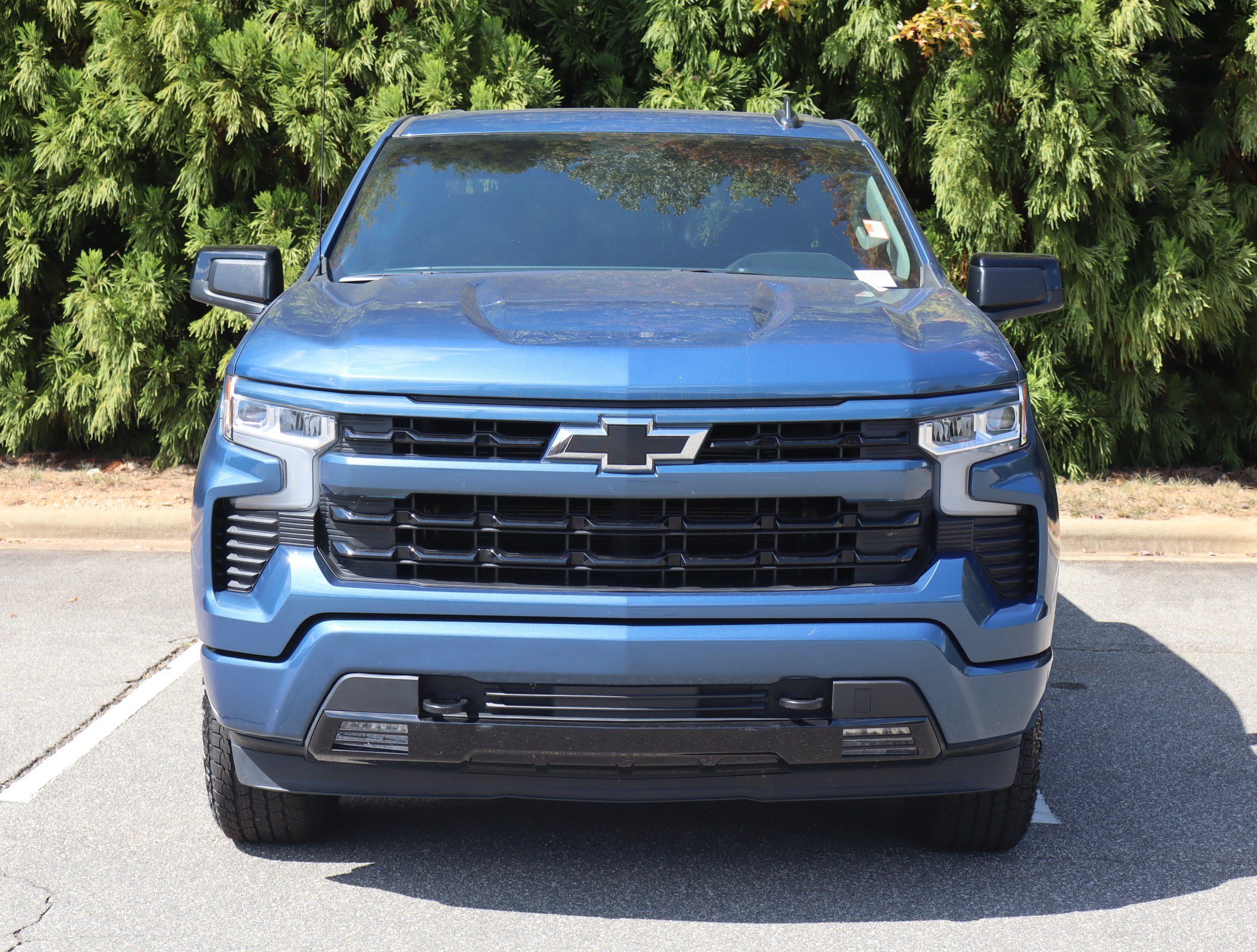 Used 2024 Chevrolet Silverado 1500 RST w/ Convenience Package II AWD/4WD image 3