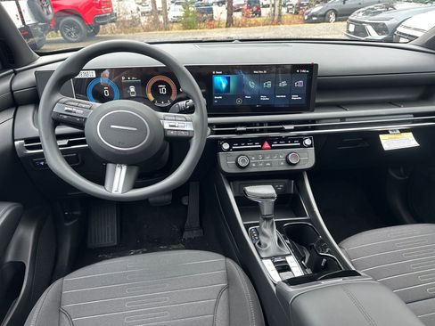 New 2026 Hyundai Santa Cruz SE AWD/4WD image 8