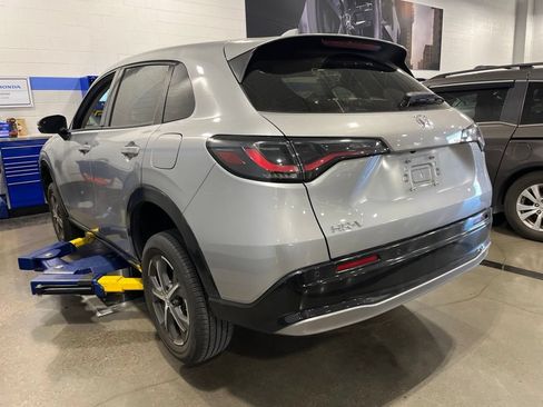 Used 2024 Honda HR-V EX-L image 4