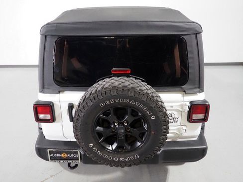 Used 2023 Jeep Wrangler Willys image 8