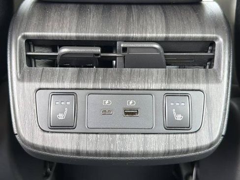 Certified 2023 Nissan Ariya FWD image 17