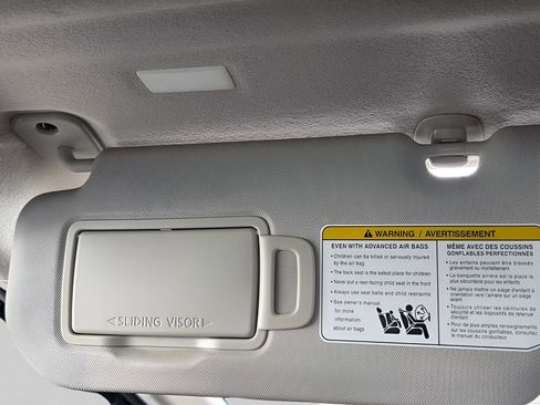 New 2026 Nissan Kicks SR FWD image 24