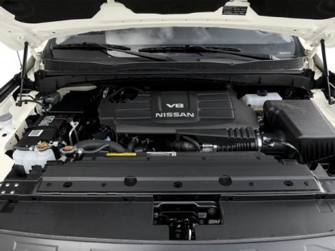 Used 2017 Nissan Titan S image 16