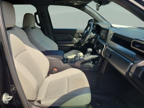 Certified 2025 Toyota 4Runner SR5 AWD/4WD image 30