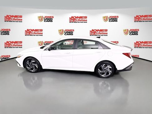 Certified 2025 Hyundai Elantra Sport FWD image 13