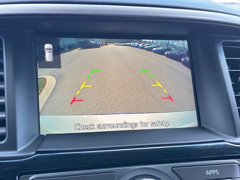 Used 2020 Nissan Pathfinder S AWD/4WD image 21