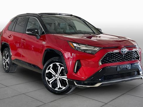 Used 2022 Toyota RAV4 XSE w/ Premium Package AWD/4WD image 2