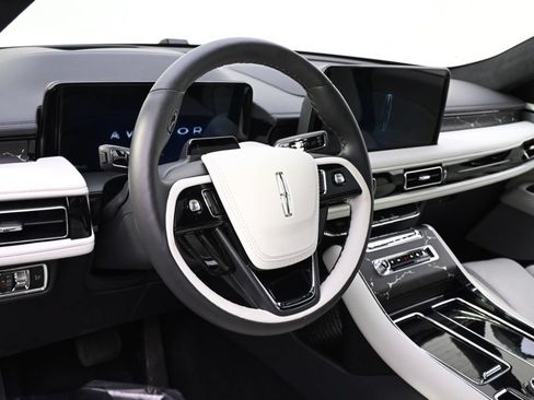 New 2026 Lincoln Aviator Black Label w/ Jet Appearance Package AWD/4WD image 11