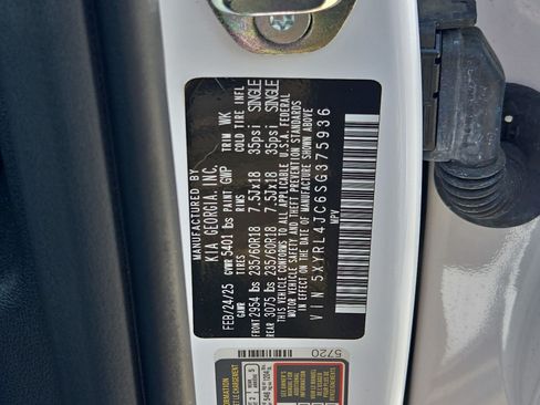 Used 2025 Kia Sorento S FWD image 34