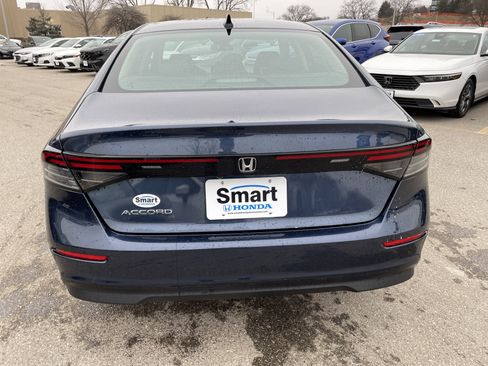 Certified 2025 Honda Accord SE image 6