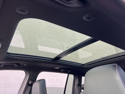 New 2025 Jeep Grand Cherokee Limited w/ Trailer Tow Package image 22