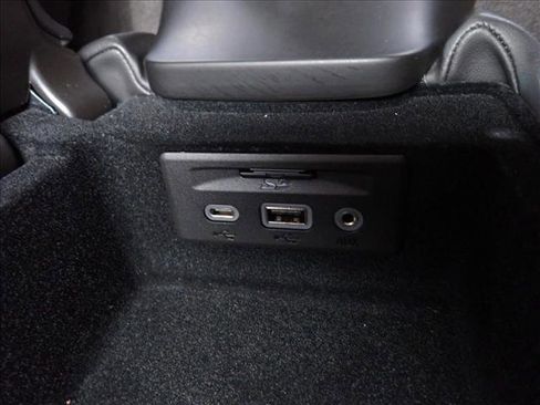 Used 2023 Chevrolet Corvette Stingray Coupe w/ Z51 Performance Package image 21