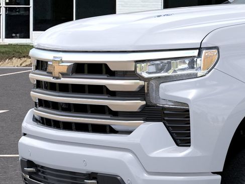 New 2026 Chevrolet Silverado 1500 High Country w/ Technology Package AWD/4WD image 13