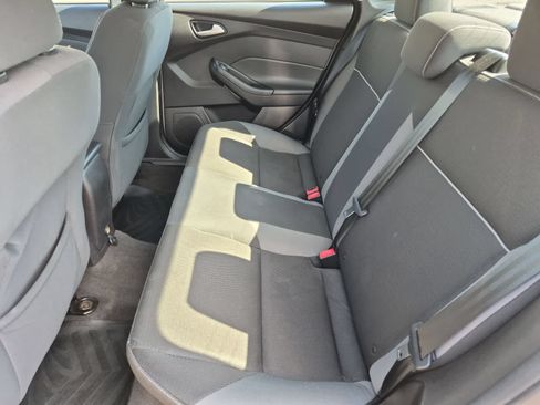 Used 2014 Ford Focus SE FWD image 19