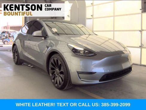 Used 2024 Tesla Model Y Performance AWD/4WD image 3
