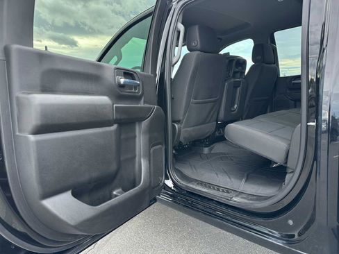 Used 2024 Chevrolet Silverado 2500 Custom w/ Custom Value Package image 15