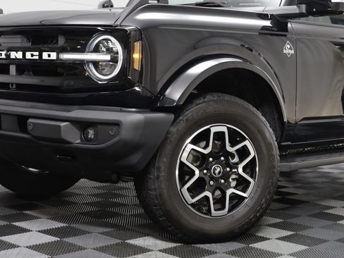 Used 2023 Ford Bronco Outer Banks AWD/4WD image 3