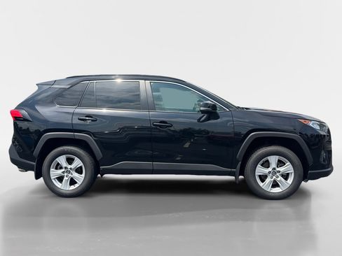 Used 2020 Toyota RAV4 XLE w/ Convenience Package AWD/4WD image 3