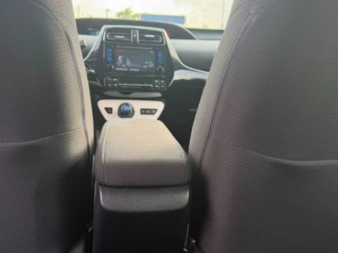 Used 2017 Toyota Prius Prime Plus w/ Carpet Mat Package FWD image 27