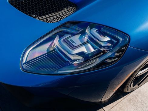 Used 2019 Ford GT image 11