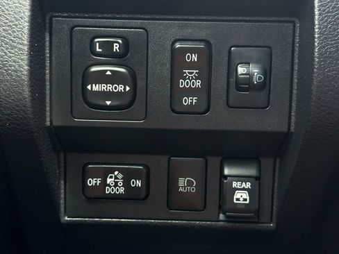 Used 2020 Toyota Tundra SR5 w/ SR5 Upgrade Package RWD image 27