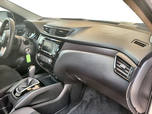 Used 2020 Nissan Rogue Sport S w/ Appearance Package FWD image 30