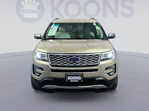 Used 2017 Ford Explorer Platinum image 11
