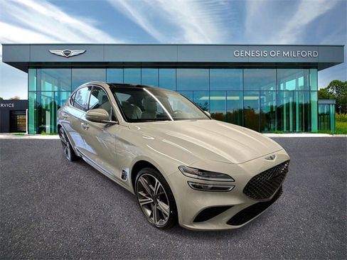 Used 2025 Genesis G70 3.3T Advanced image 3