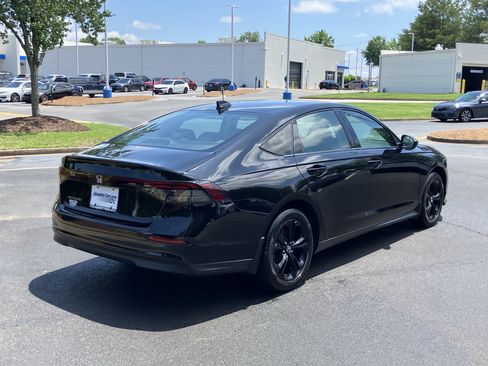 Certified 2025 Honda Accord SE image 10