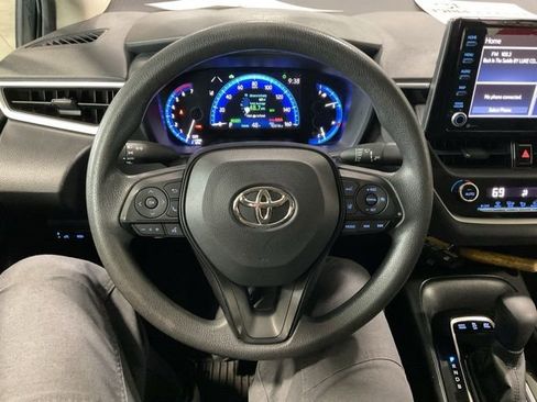 Used 2022 Toyota Corolla LE FWD image 13