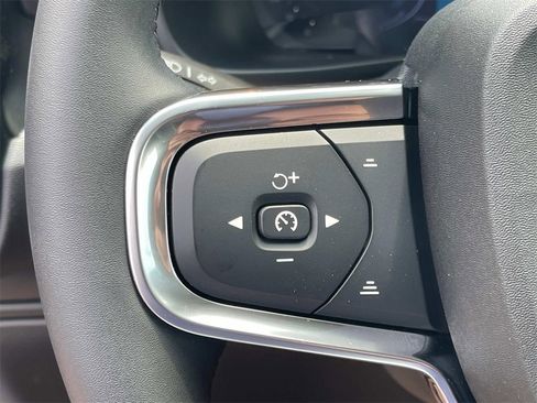 New 2026 Volvo XC40 B5 Plus w/ Protection Package Premier image 29