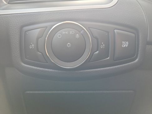 Used 2024 Ford Edge SEL image 16