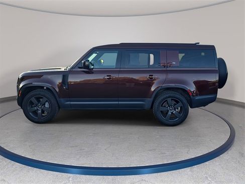 Used 2024 Land Rover Defender 130 S image 8