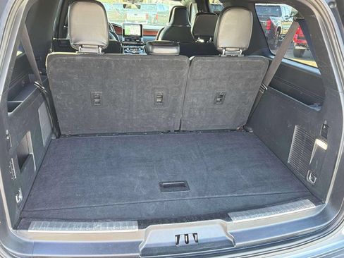 Used 2021 Lincoln Navigator L Reserve RWD image 7