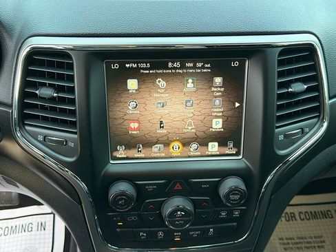 Used 2017 Jeep Grand Cherokee Altitude image 29