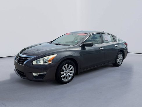Used 2013 Nissan Altima 2.5 S FWD image 7