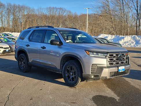 New 2026 Honda Pilot TrailSport image 4
