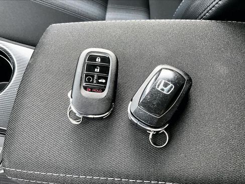 Used 2023 Honda Civic Sport image 15