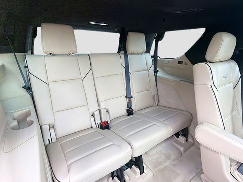 Certified 2024 Cadillac Escalade Premium Luxury AWD/4WD image 25