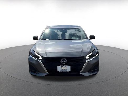 Used 2025 Nissan Altima 2.5 SV FWD image 4