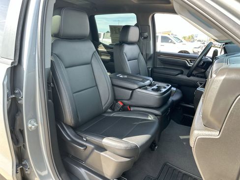 Used 2025 Chevrolet Silverado 1500 LT image 24