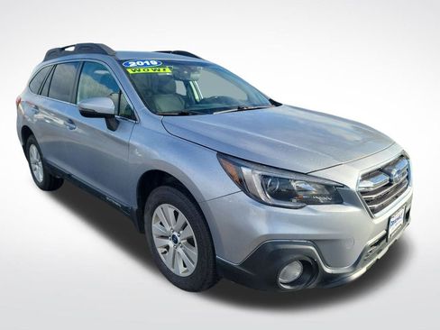 Used 2019 Subaru Outback 2.5i Premium image 10