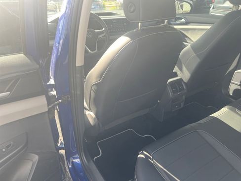 Used 2022 Volkswagen Taos SE image 19