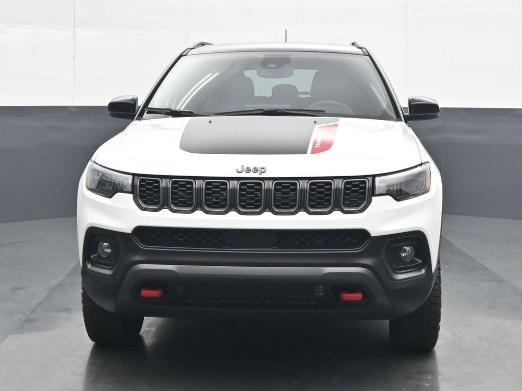 Used 2026 Jeep Compass Trailhawk AWD/4WD image 1