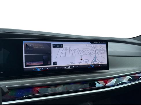 Used 2023 BMW 760i xDrive AWD/4WD image 14